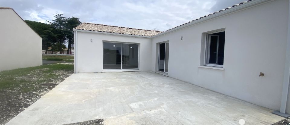 Maison 4 pièces de 114 m² à Saint-Sulpice-de-Royan (17200)