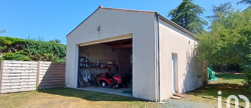 Maison 6 pièces de 135 m² à Saint-Michel-le-Cloucq (85200)