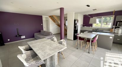 Maison 5 pièces de 111 m² à Château-Gontier (53200)