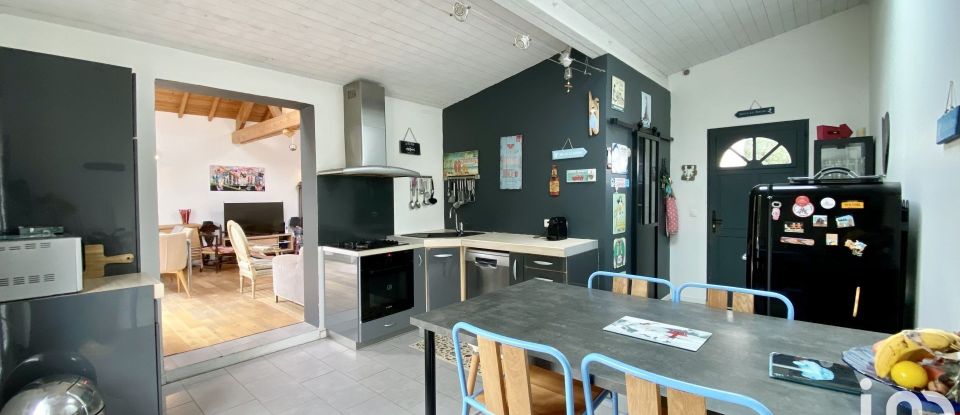 Maison 6 pièces de 126 m² à Magny-les-Hameaux (78114)