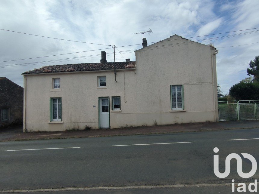 Maison de village 6 pièces de 127 m² à Coulonges-sur-l'Autize (79160)