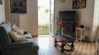 Village house 6 rooms of 127 m² in Coulonges-sur-l'Autize (79160)