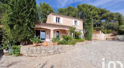 Maison traditionnelle 6 pièces de 130 m² à Sanary-sur-Mer (83110)