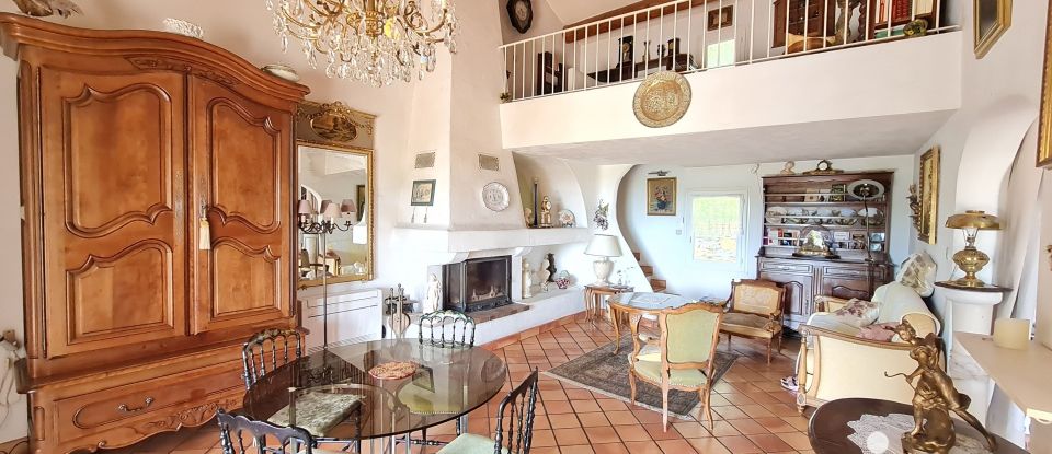 Traditional house 6 rooms of 130 m² in Sanary-sur-Mer (83110)