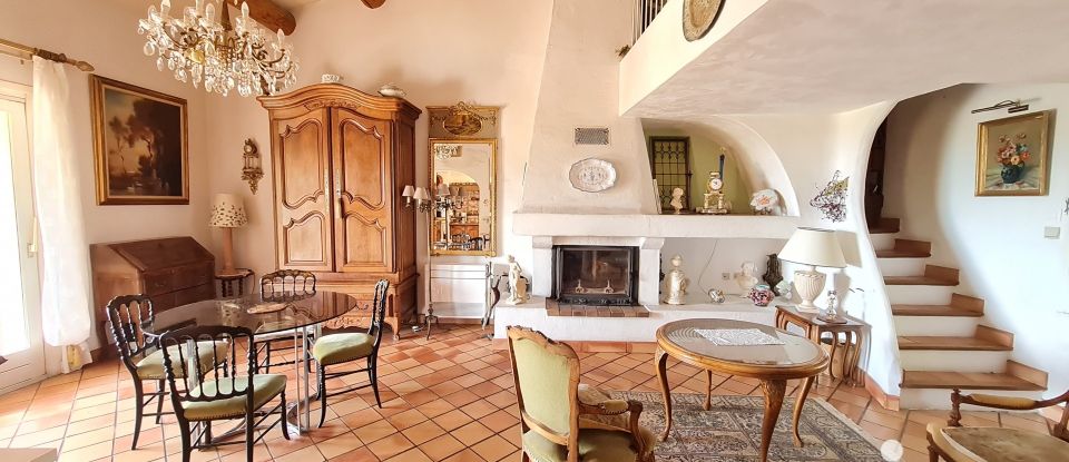 Traditional house 6 rooms of 130 m² in Sanary-sur-Mer (83110)