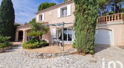 Maison traditionnelle 6 pièces de 130 m² à Sanary-sur-Mer (83110)