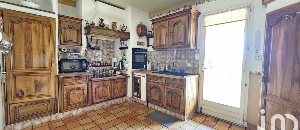 Traditional house 6 rooms of 130 m² in Sanary-sur-Mer (83110)