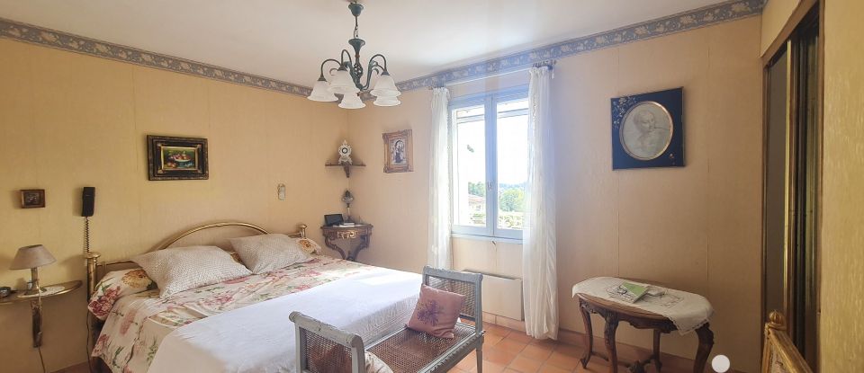 Traditional house 6 rooms of 130 m² in Sanary-sur-Mer (83110)