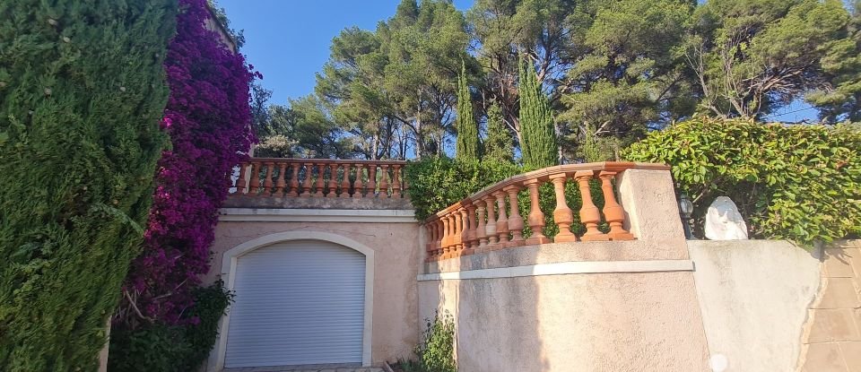 Traditional house 6 rooms of 130 m² in Sanary-sur-Mer (83110)