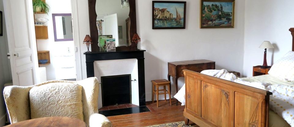 House 10 rooms of 180 m² in La Roche-Posay (86270)