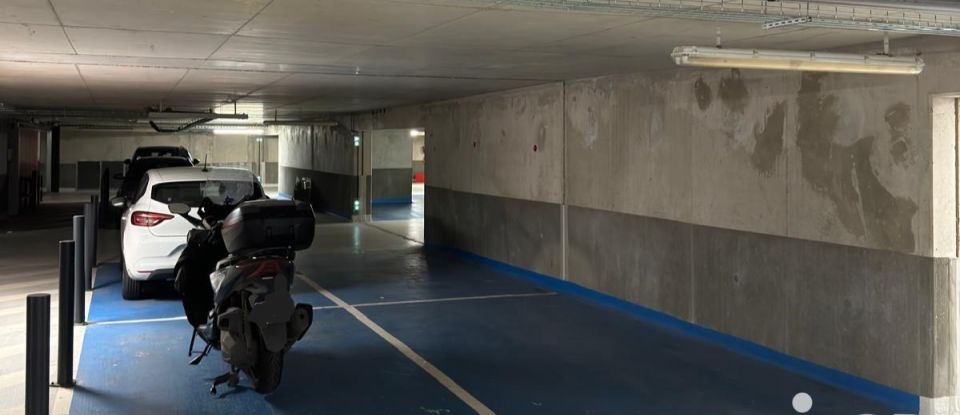 Parking/garage/box de 12 m² à Créteil (94000)