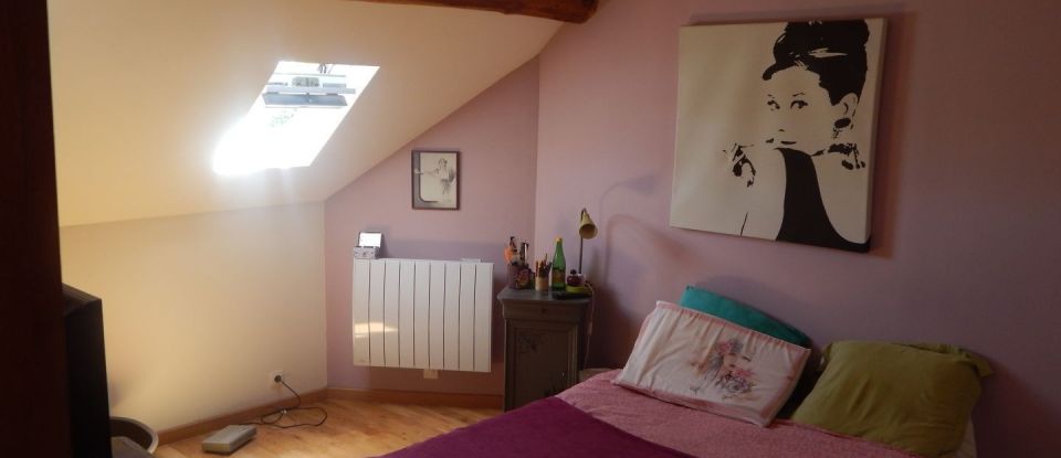 House 6 rooms of 155 m² in Nouan-le-Fuzelier (41600)