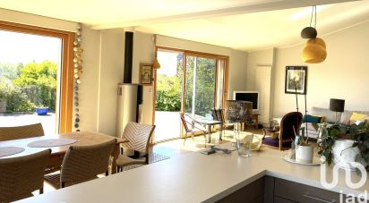 House 4 rooms of 100 m² in Saint-Pair-sur-Mer (50380)