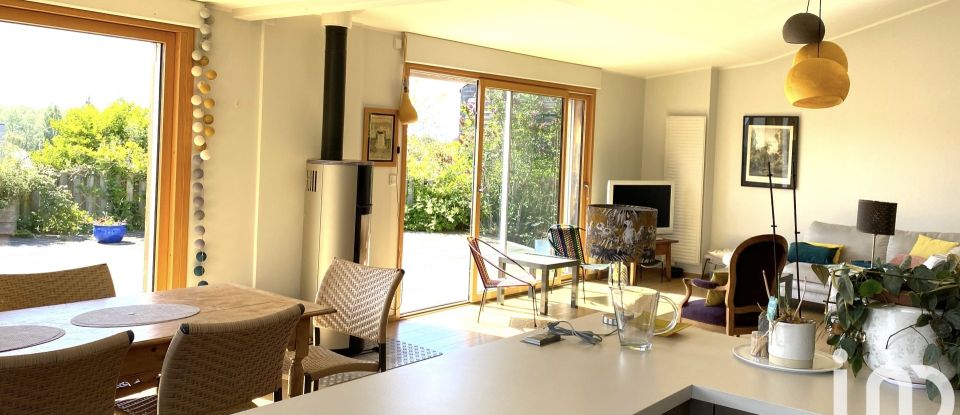 House 4 rooms of 100 m² in Saint-Pair-sur-Mer (50380)