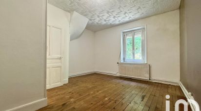 Maison 3 pièces de 80 m² à Bogny-sur-Meuse (08120)