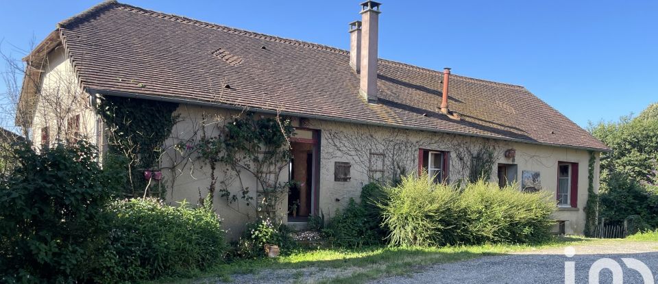 Maison de village 5 pièces de 95 m² à Saint-Pierre-de-Frugie (24450)