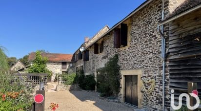 Country house 13 rooms of 315 m² in Chalais (24800)