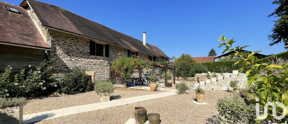 Maison de campagne 13 pièces de 315 m² à Chalais (24800)