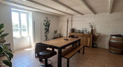 Traditional house 7 rooms of 188 m² in Saint-Jean-de-Liversay (17170)