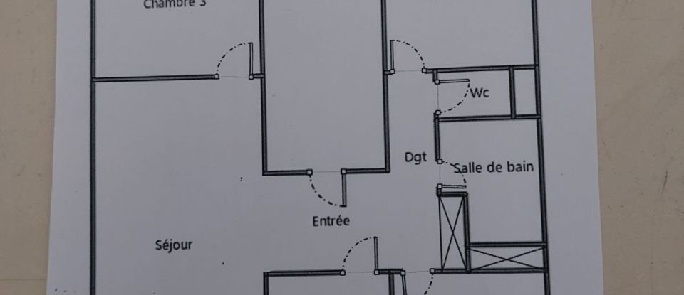 Appartement 4 pièces de 75 m² à Toulon (83000)