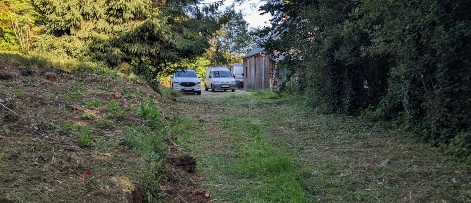 Terrain de 1 610 m² à Locronan (29180)