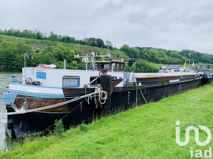 Péniche 3 pièces de 150 m² à Saint-Mammès (77670)