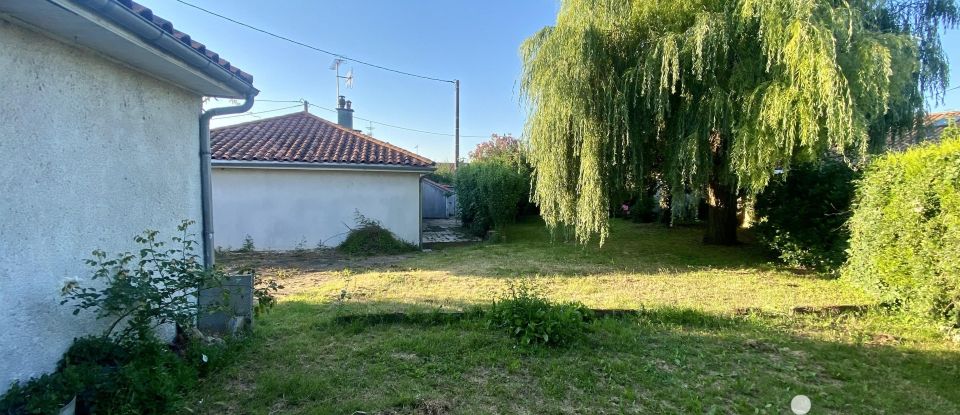 Traditional house 4 rooms of 87 m² in Angoulême (16000)