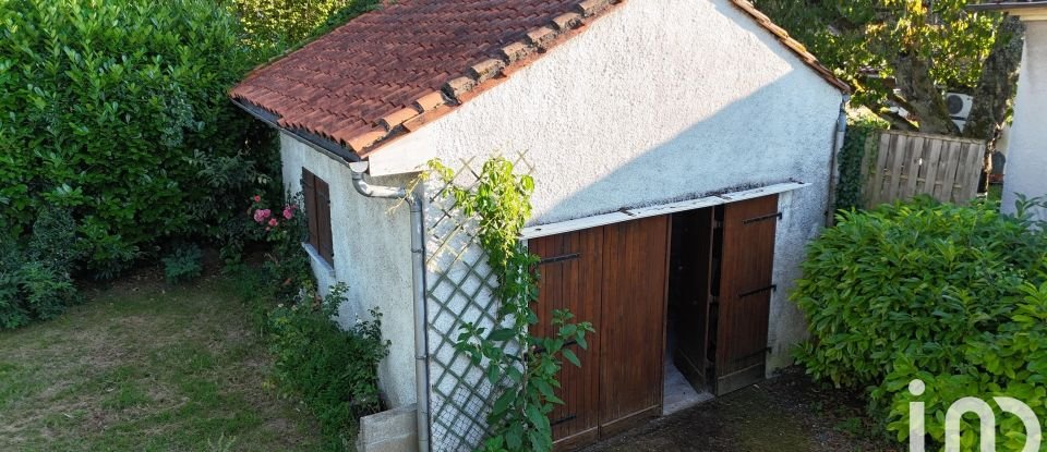 Traditional house 4 rooms of 87 m² in Angoulême (16000)