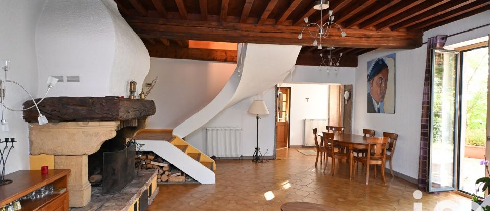 Traditional house 10 rooms of 212 m² in Brindas (69126)