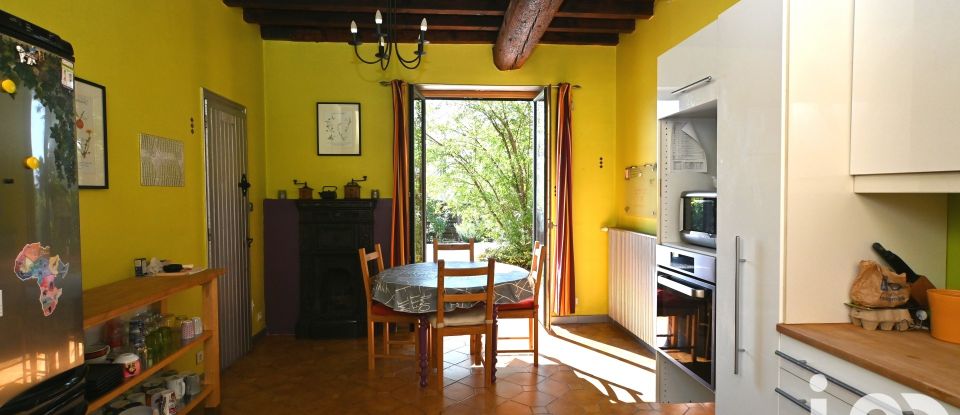 Traditional house 10 rooms of 212 m² in Brindas (69126)