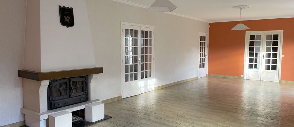 House 7 rooms of 212 m² in Soissons (02200)