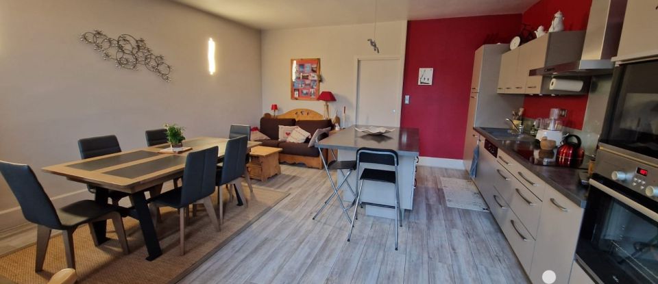 Immeuble de 121 m² à Pionsat (63330)