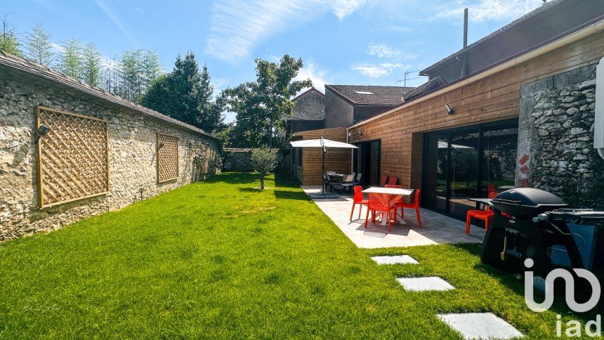 Maison 7 pièces de 135 m² à Champagne-sur-Seine (77430)