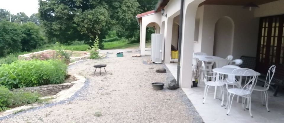 House 6 rooms of 150 m² in LORETZ D'ARGENTON (79290)