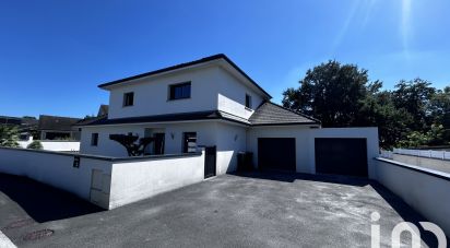 Maison 5 pièces de 152 m² à Serres-Castet (64121)