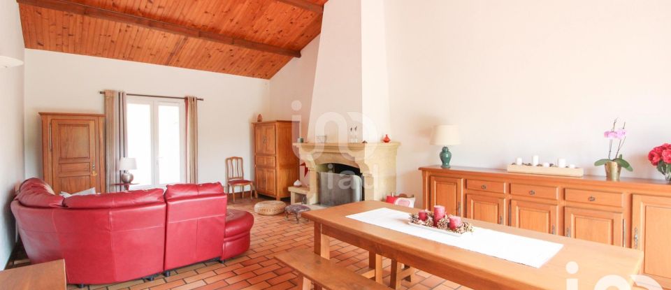 House 4 rooms of 118 m² in Vabres-l'Abbaye (12400)