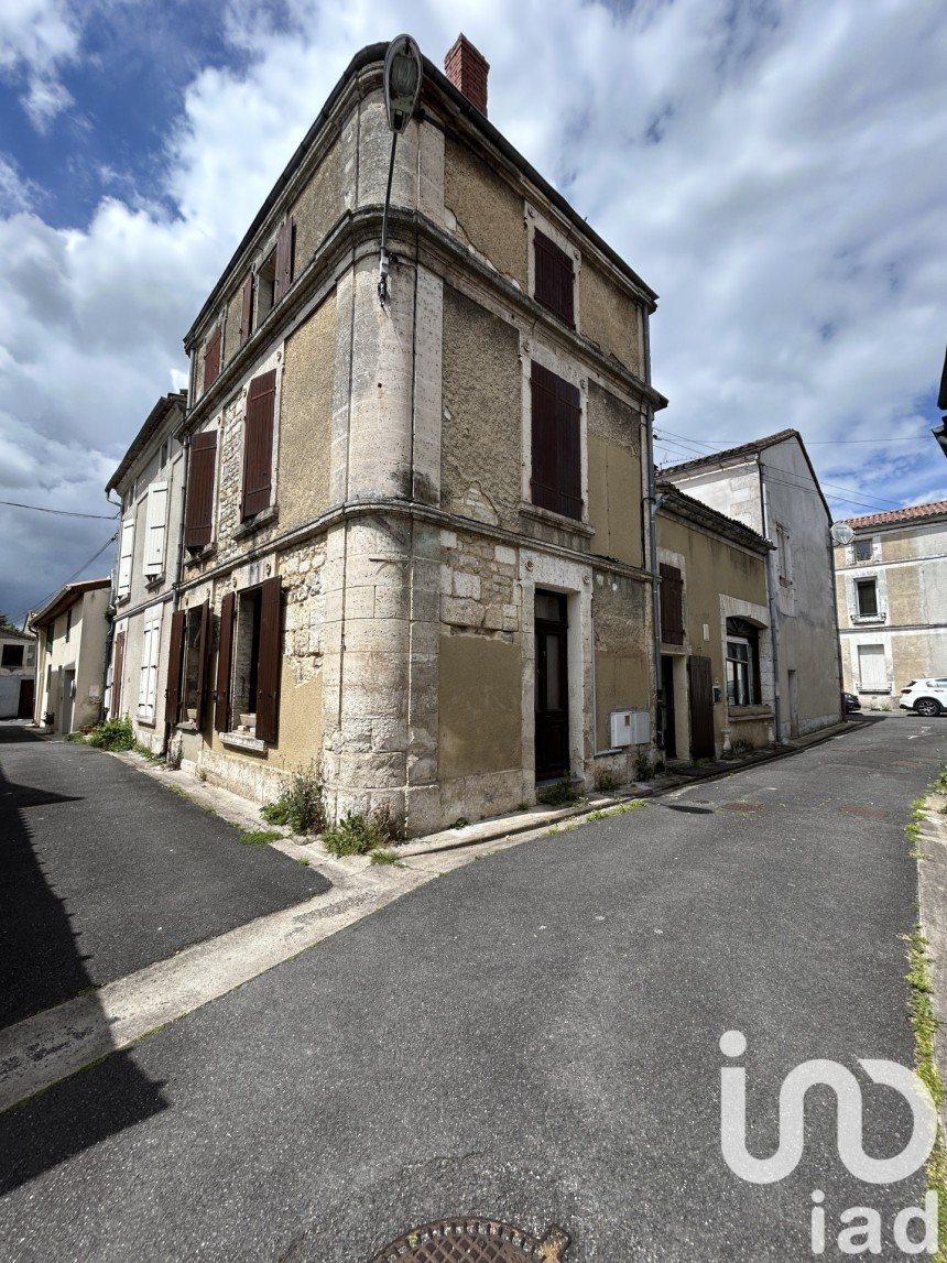 Town house 8 rooms of 170 m² in Ruelle-sur-Touvre (16600)