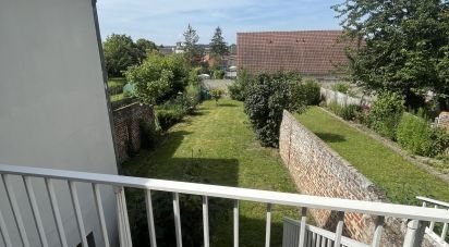 Traditional house 4 rooms of 75 m² in Moreuil (80110)