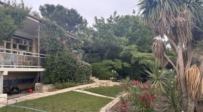 House 5 rooms of 136 m² in Beaucaire (30300)