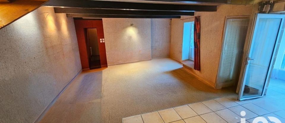 Maison de campagne 5 pièces de 113 m² à Lannéanou (29640)