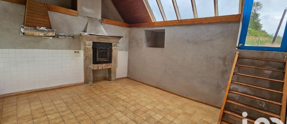 Maison de campagne 5 pièces de 113 m² à Lannéanou (29640)