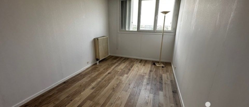 Apartment 4 rooms of 92 m² in Créteil (94000)