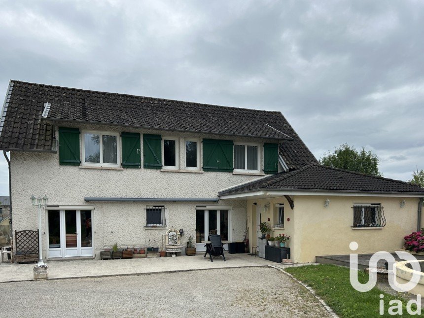 Traditional house 6 rooms of 157 m² in Varetz (19240)