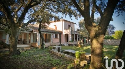 Country house 10 rooms of 323 m² in Uzès (30700)