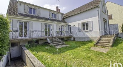 Traditional house 10 rooms of 258 m² in La Neuville-sur-Essonne (45390)