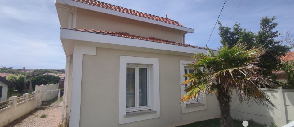 Town house 5 rooms of 84 m² in Lacanau (33680)