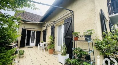 Maison 7 pièces de 165 m² à Séméac (65600)