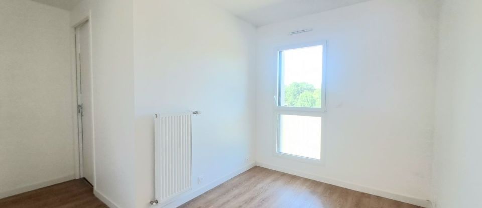 House 5 rooms of 127 m² in Montfort-sur-Meu (35160)