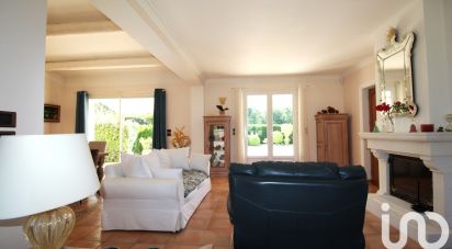 Traditional house 5 rooms of 145 m² in L'Isle-sur-la-Sorgue (84800)