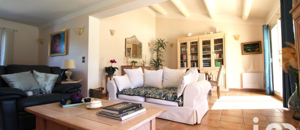 Traditional house 5 rooms of 145 m² in L'Isle-sur-la-Sorgue (84800)